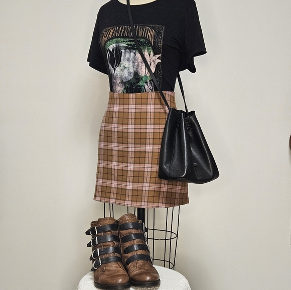 Pink Plaid Mini Skirt - Picture 2 of 11